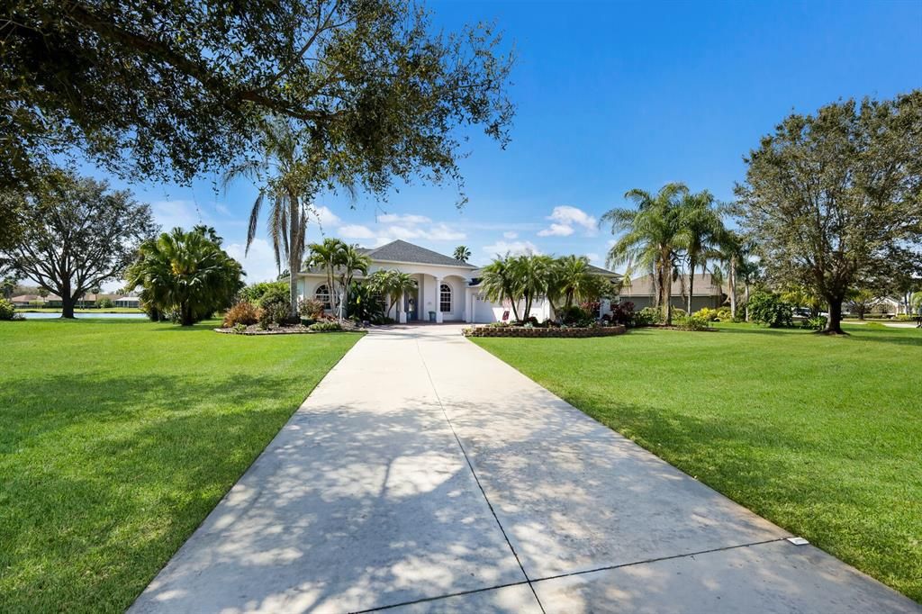 Recently Sold: $824,900 (5 beds, 3 baths, 2898 Square Feet)