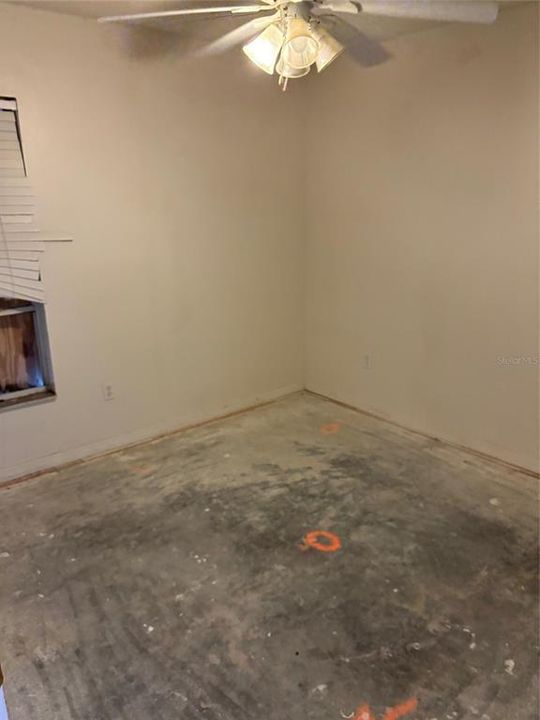 Active With Contract: $265,000 (3 beds, 2 baths, 1049 Square Feet)