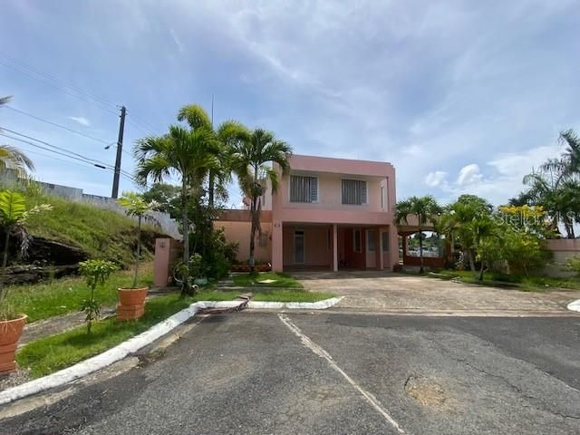 Recently Sold: $299,500 (4 beds, 2 baths, 1919 Square Feet)