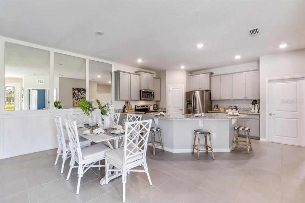 Active With Contract: $391,990 (3 beds, 2 baths, 1565 Square Feet)