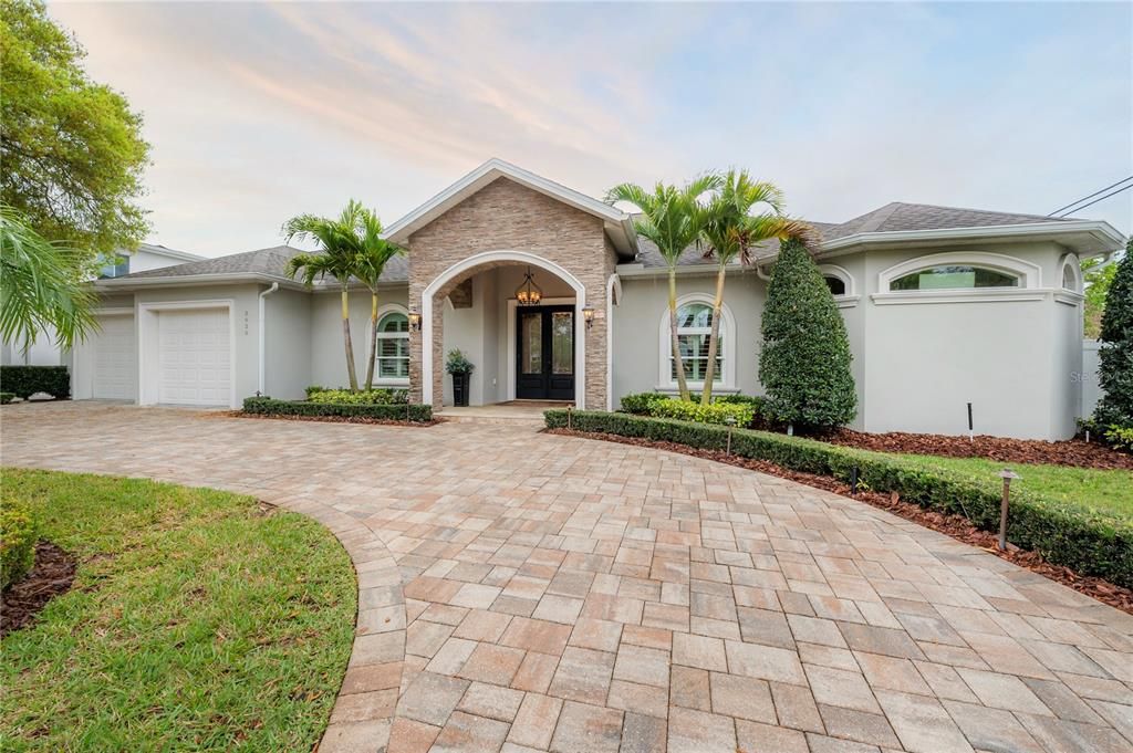 Recently Sold: $1,750,000 (5 beds, 3 baths, 3907 Square Feet)