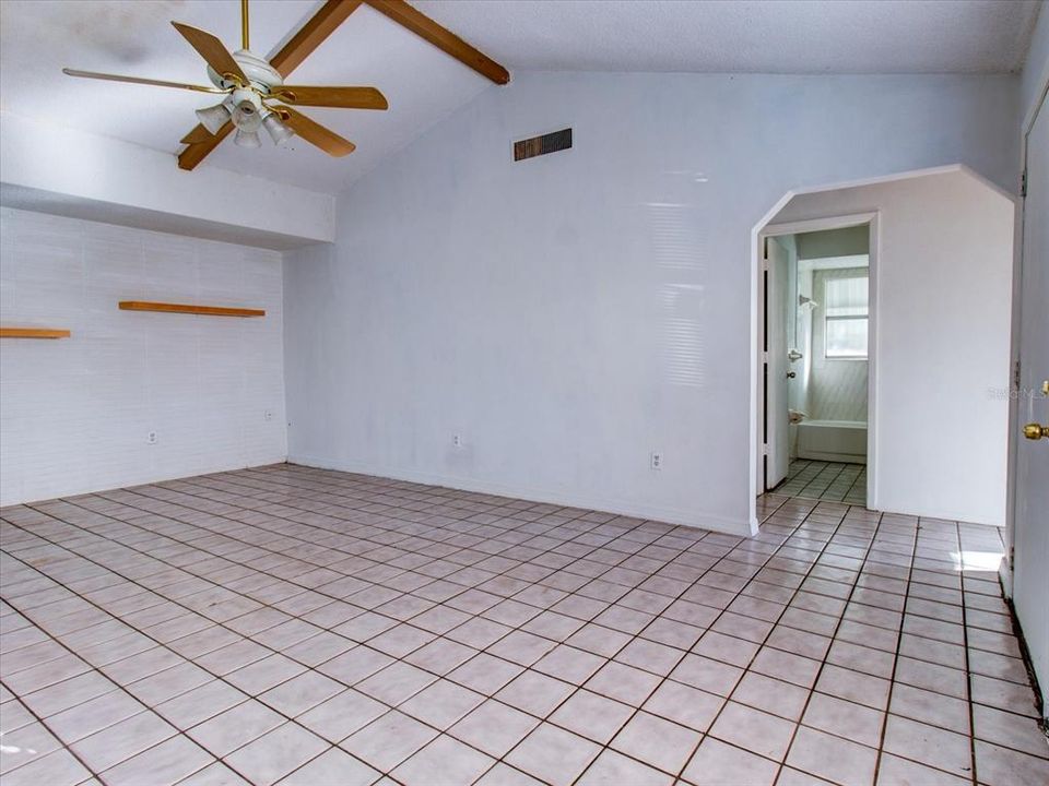 Living Area/Entrance to hallway