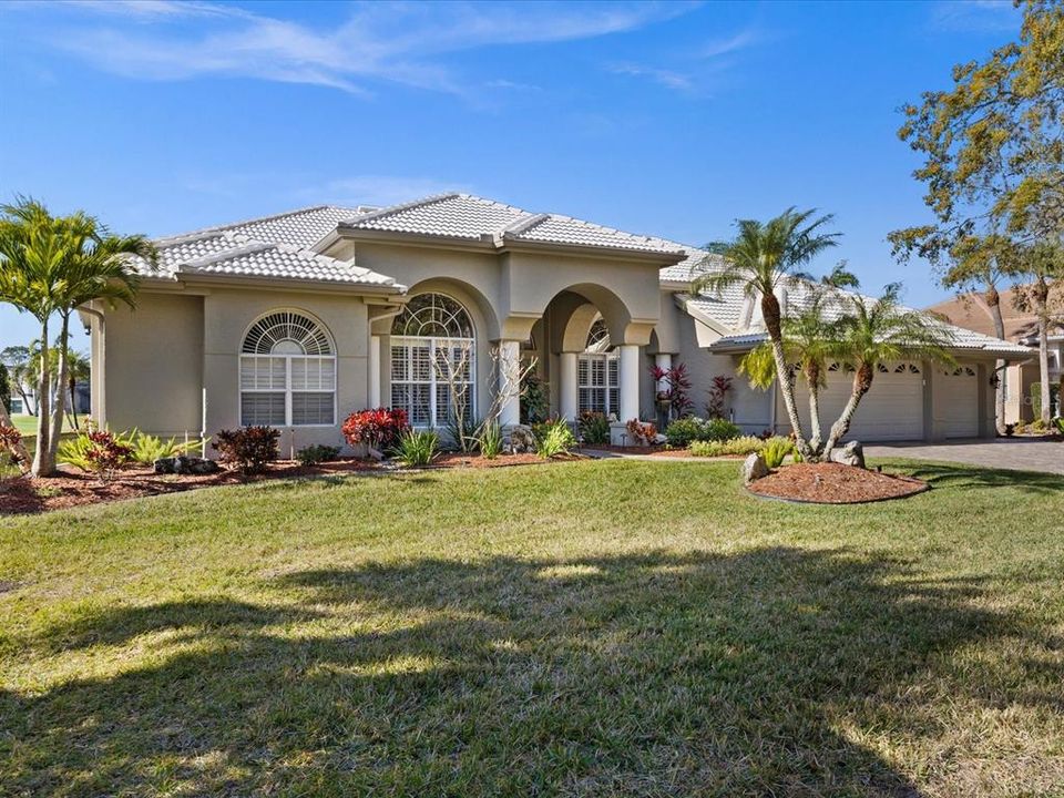 Recently Sold: $1,200,000 (4 beds, 3 baths, 3495 Square Feet)