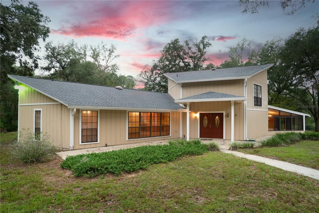 For Sale: $769,000 (3 beds, 2 baths, 3023 Square Feet)