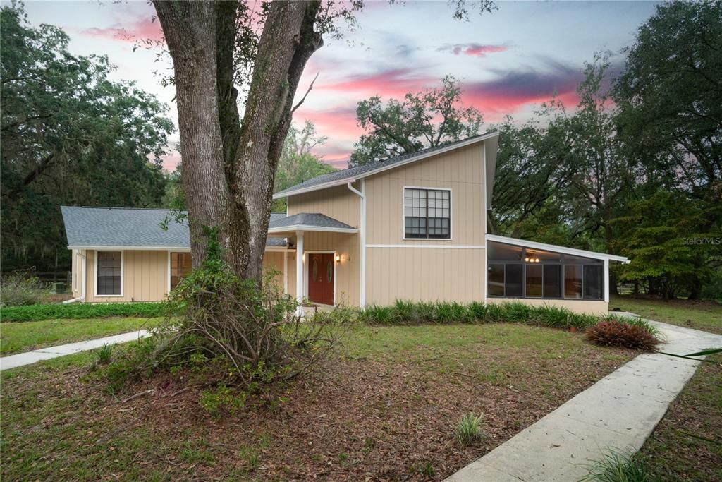 For Sale: $769,000 (3 beds, 2 baths, 3023 Square Feet)