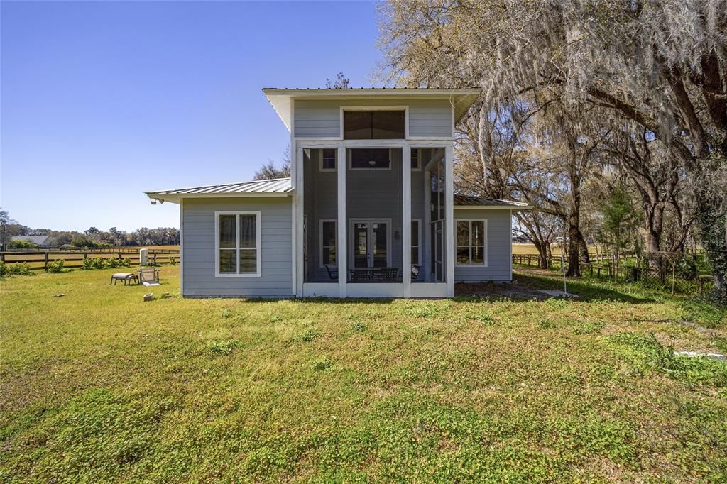 For Sale: $1,925,000 (2 beds, 2 baths, 2005 Square Feet)