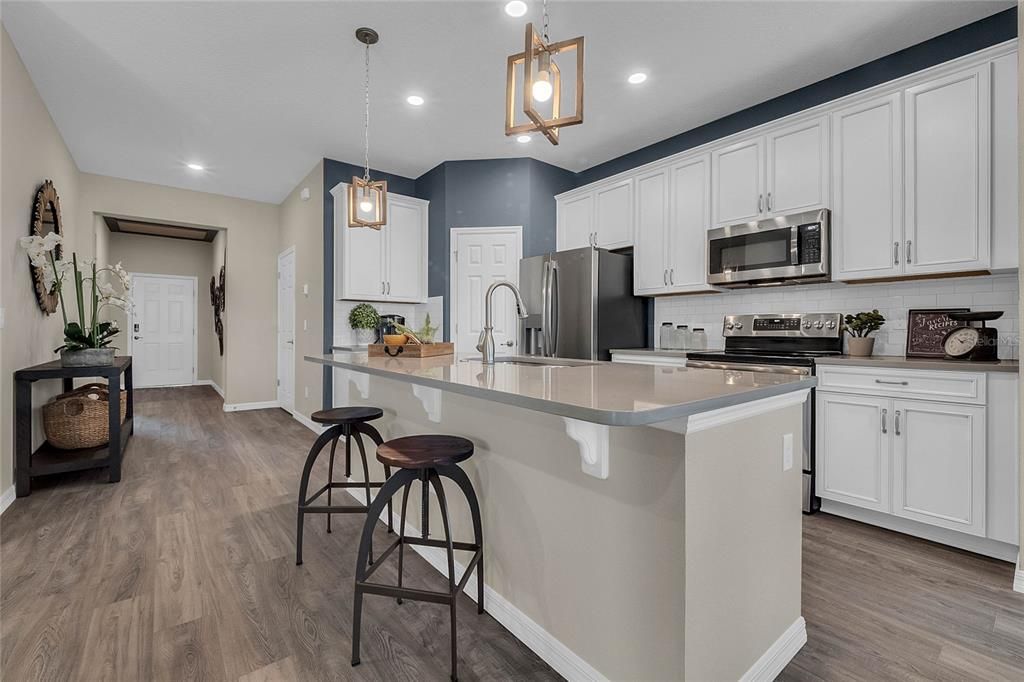 Recently Sold: $343,990 (3 beds, 2 baths, 1589 Square Feet)