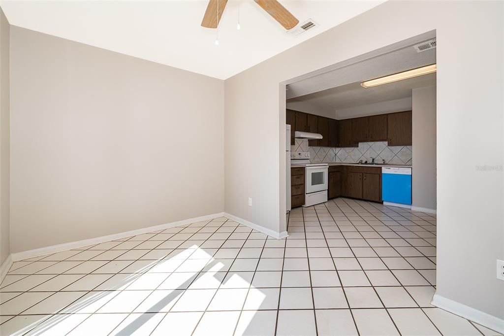 Recently Sold: $150,000 (2 beds, 1 baths, 1134 Square Feet)
