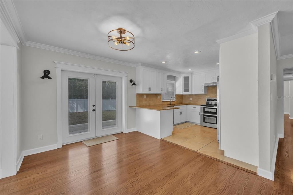 Recently Sold: $515,000 (3 beds, 2 baths, 1483 Square Feet)