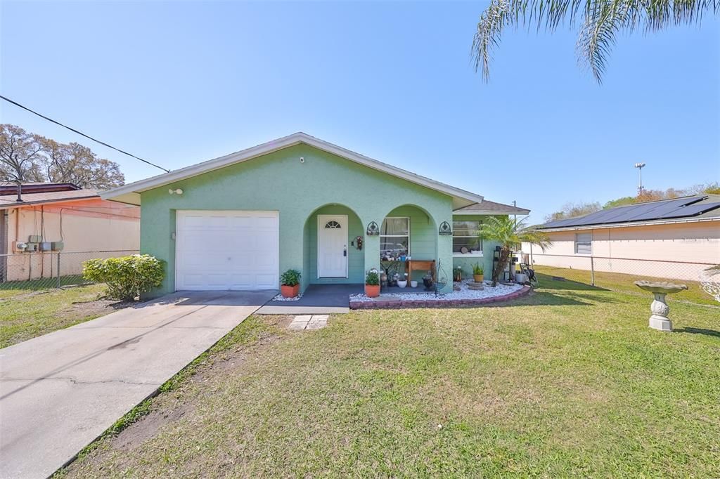 Recently Sold: $260,000 (3 beds, 2 baths, 1246 Square Feet)