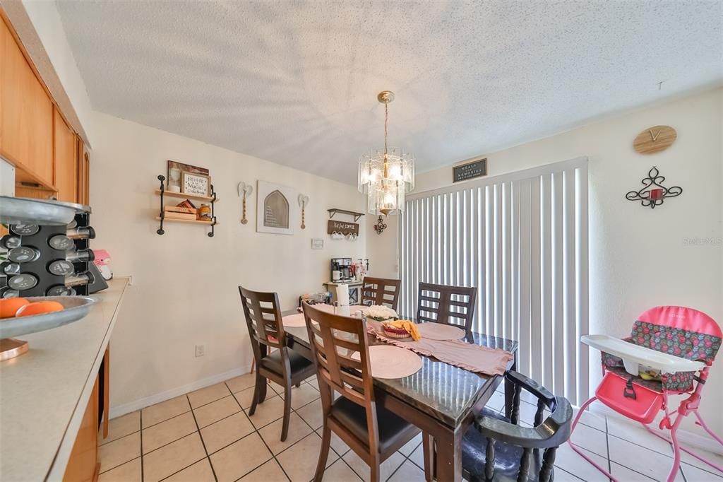 Recently Sold: $260,000 (3 beds, 2 baths, 1246 Square Feet)