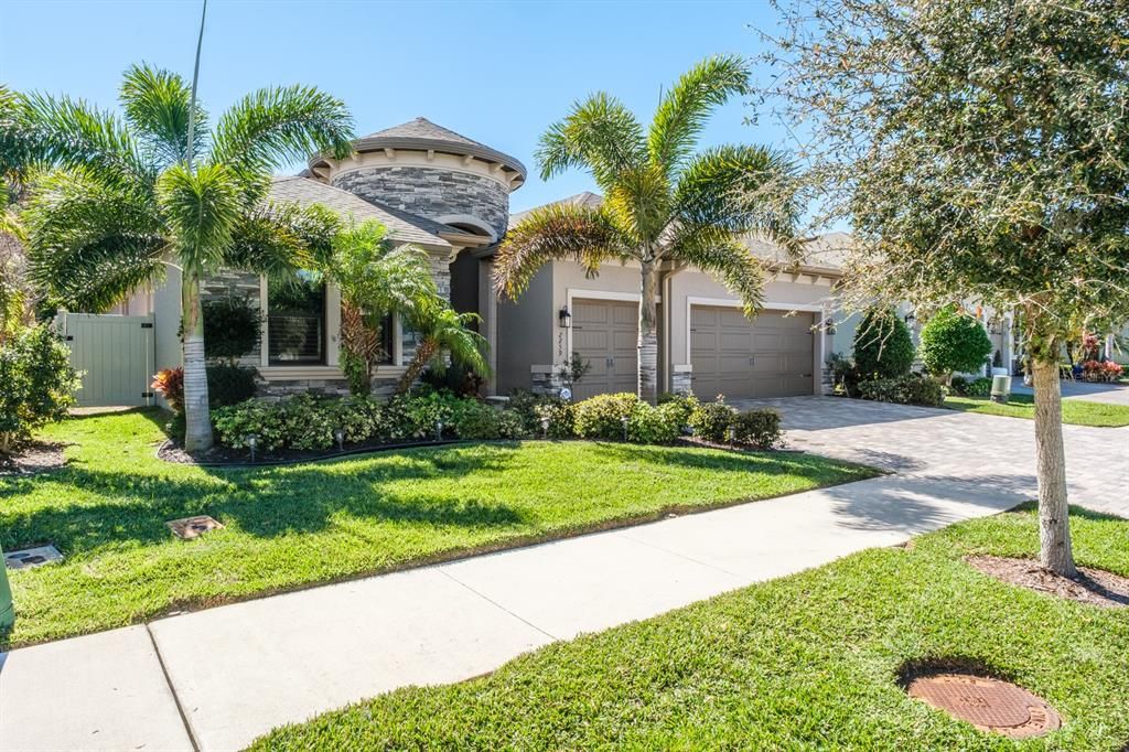 Recently Sold: $1,249,900 (5 beds, 4 baths, 3431 Square Feet)