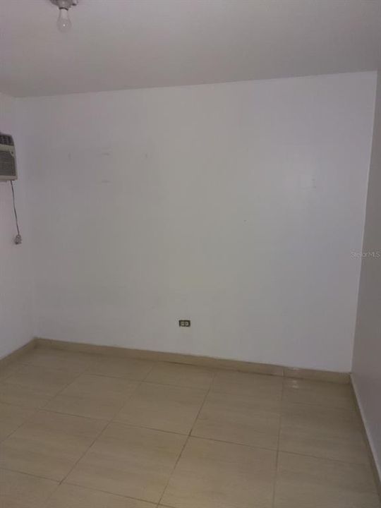 Activo con contrato: $146,000 (5 camas, 3 baños, 2685 Pies cuadrados)