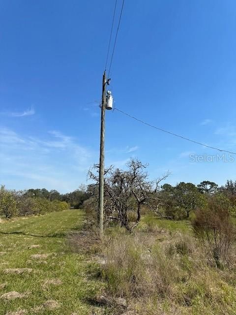 POWER POLE FOR WELL