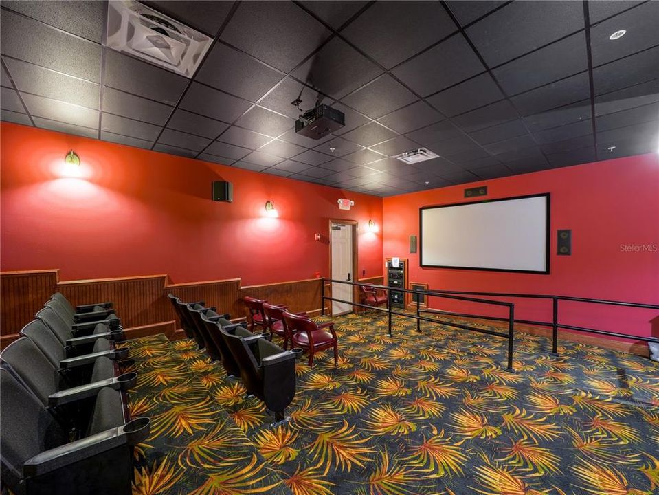 Clubhouse - Surround sound theater