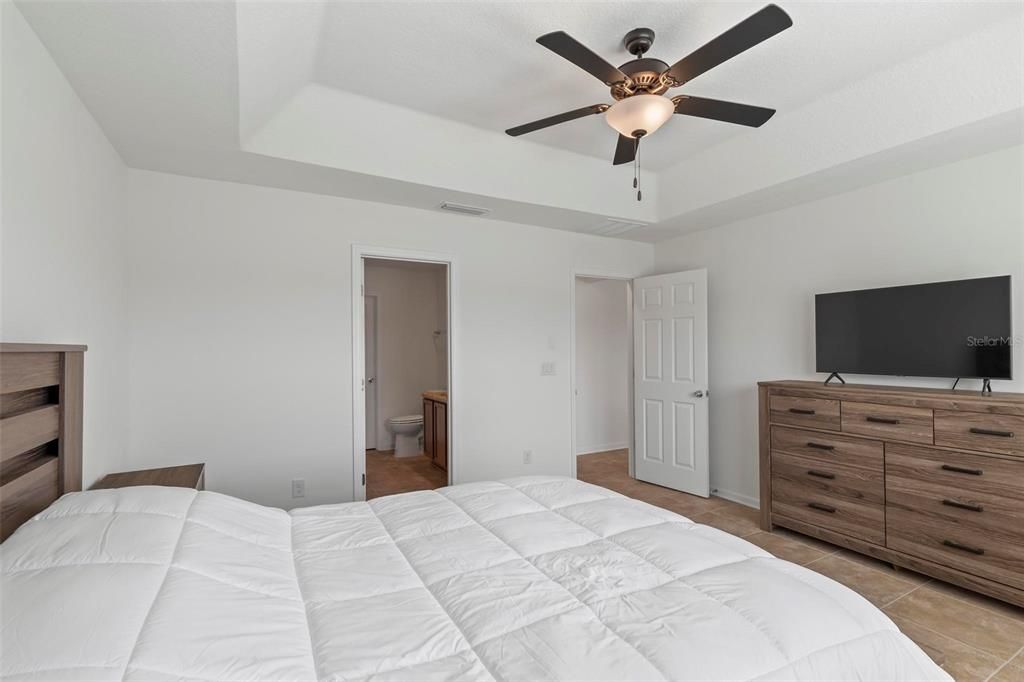 For Sale: $545,000 (3 beds, 2 baths, 1539 Square Feet)