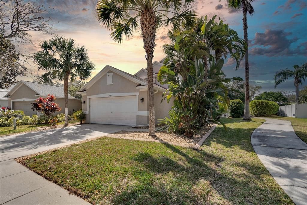 Recently Sold: $340,000 (3 beds, 3 baths, 1697 Square Feet)