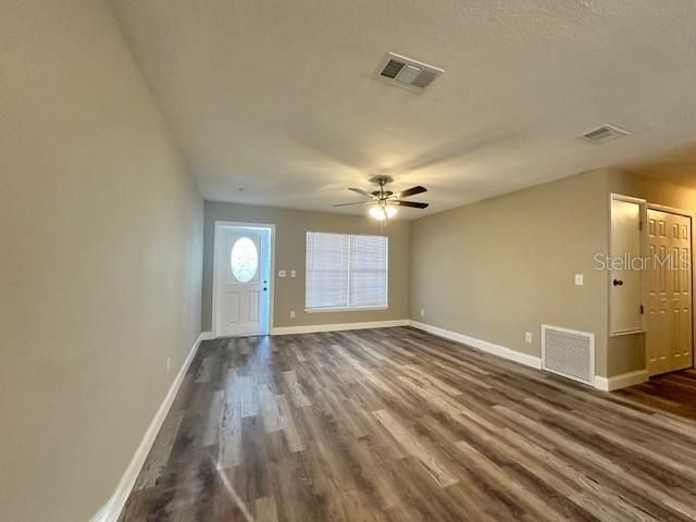 For Sale: $300,000 (3 beds, 1 baths, 1322 Square Feet)