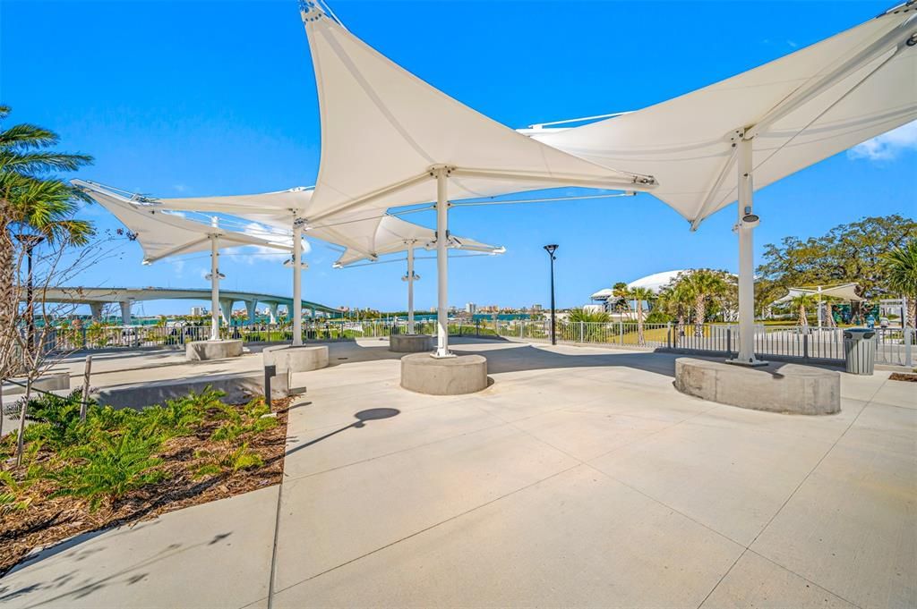 Active With Contract: $3,900 (2 beds, 2 baths, 1364 Square Feet)