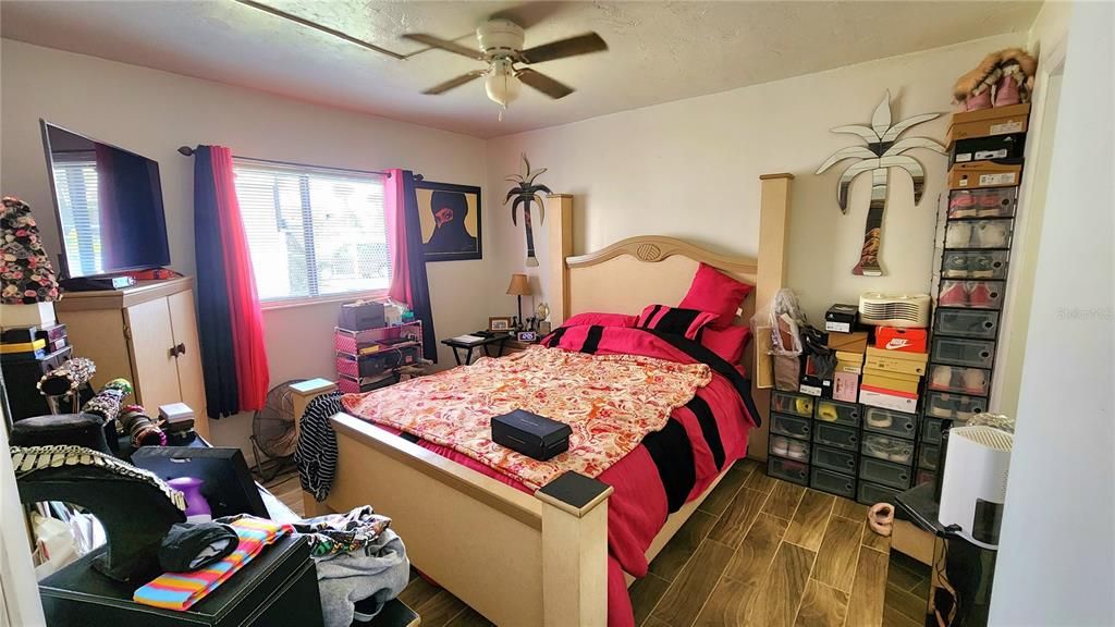For Sale: $145,000 (2 beds, 2 baths, 864 Square Feet)
