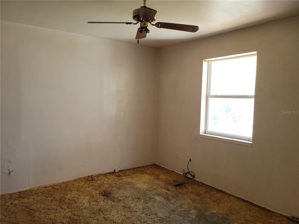 Active With Contract: $122,000 (2 beds, 1 baths, 1112 Square Feet)