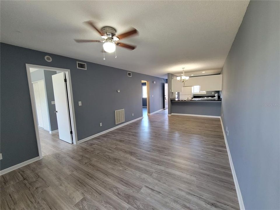 For Rent: $1,500 (2 beds, 2 baths, 864 Square Feet)