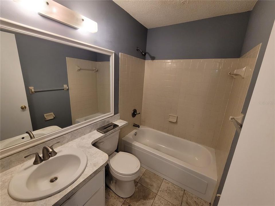 最近租的: $1,500 (2 贝兹, 2 浴室, 864 平方英尺)