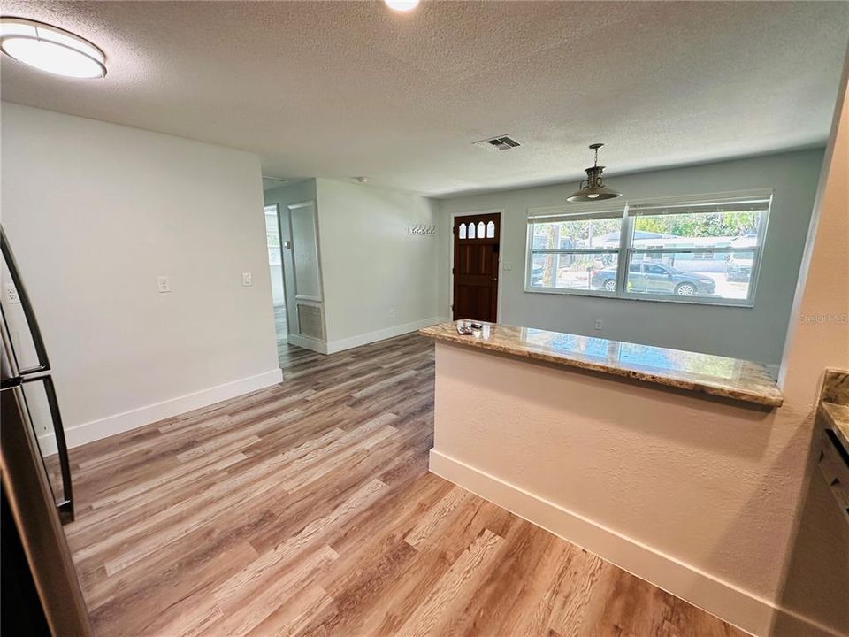 Recently Rented: $2,000 (2 beds, 1 baths, 1096 Square Feet)