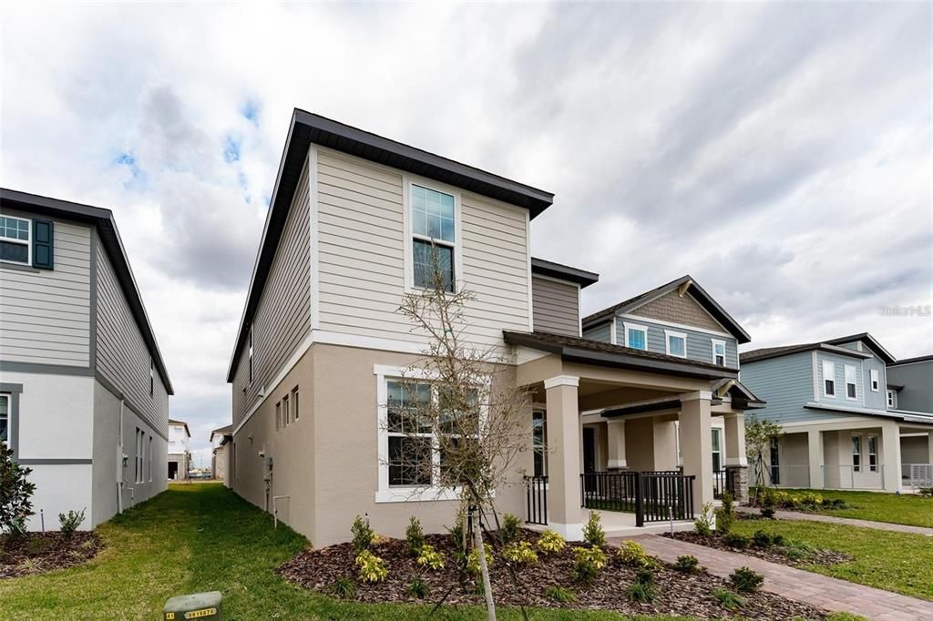 Recently Sold: $557,475 (3 beds, 2 baths, 2206 Square Feet)