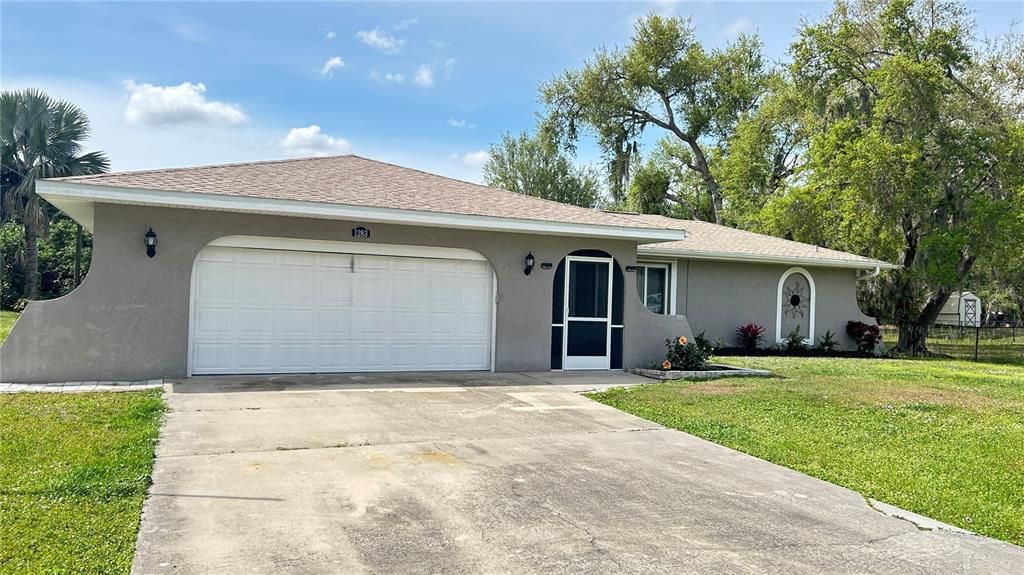 Recently Sold: $419,000 (3 beds, 2 baths, 1795 Square Feet)