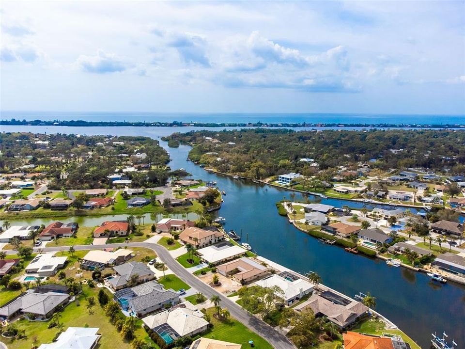 Active With Contract: $889,000 (4 beds, 3 baths, 2424 Square Feet)