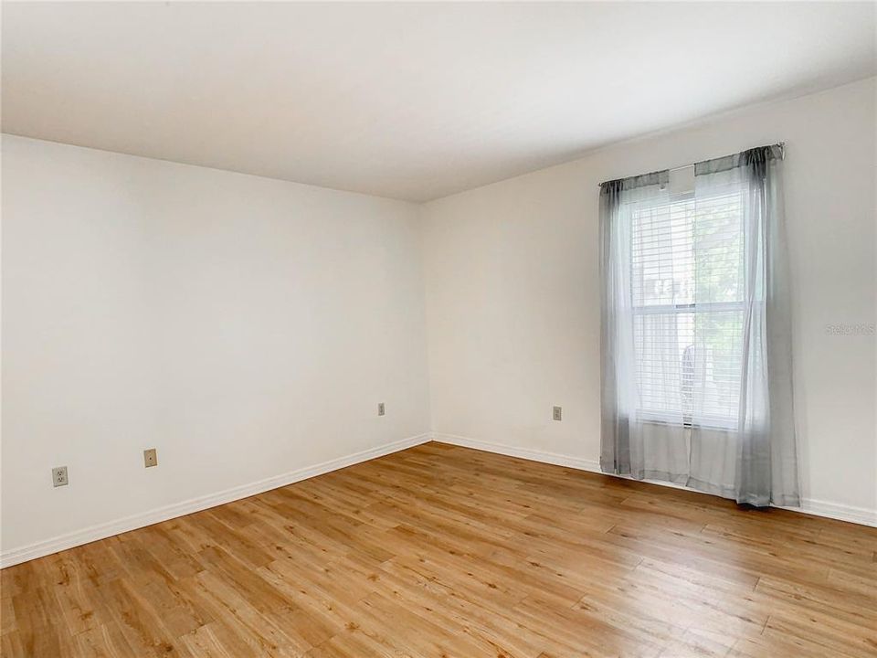 For Sale: $174,000 (2 beds, 2 baths, 852 Square Feet)