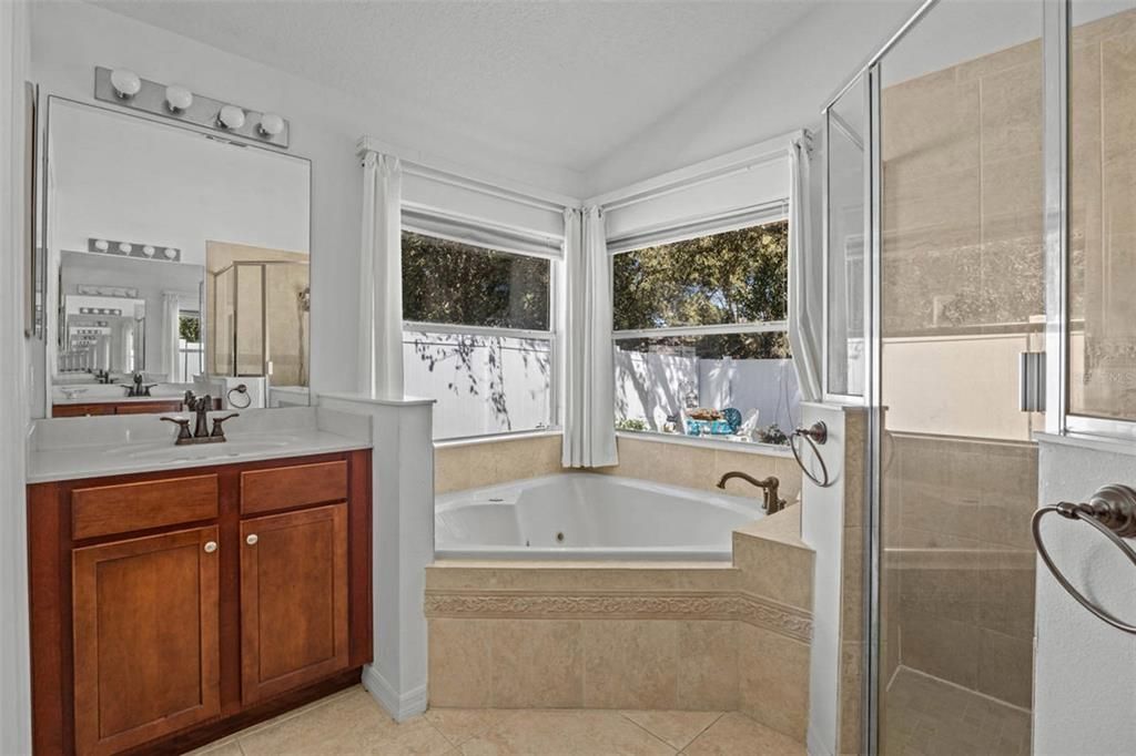 待售: $358,900 (4 贝兹, 2 浴室, 2108 平方英尺)