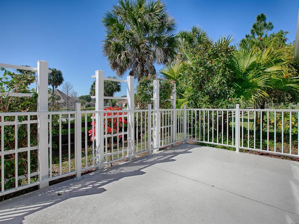 Wonderful outside, side patio - perfect for 'grilling & chilling'