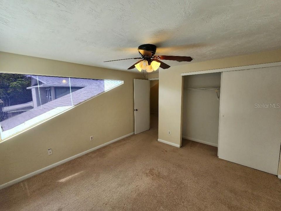 For Rent: $2,000 (2 beds, 2 baths, 1050 Square Feet)