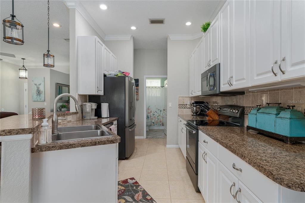 Active With Contract: $729,900 (3 beds, 2 baths, 1684 Square Feet)
