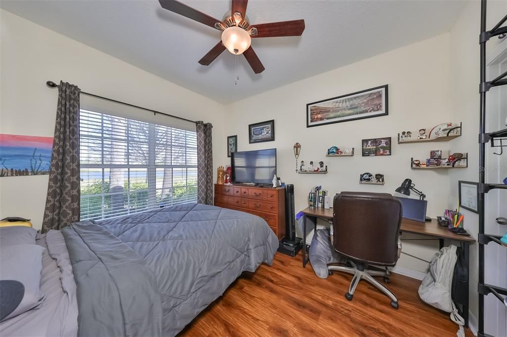 For Sale: $249,900 (2 beds, 2 baths, 1406 Square Feet)