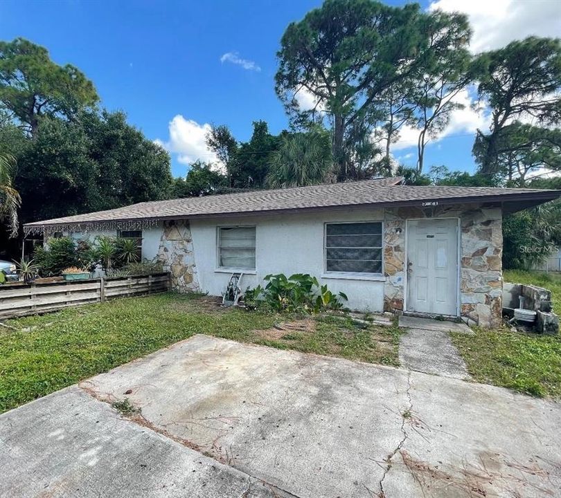 Recently Sold: $299,000 (6 beds, 0 baths, 1962 Square Feet)