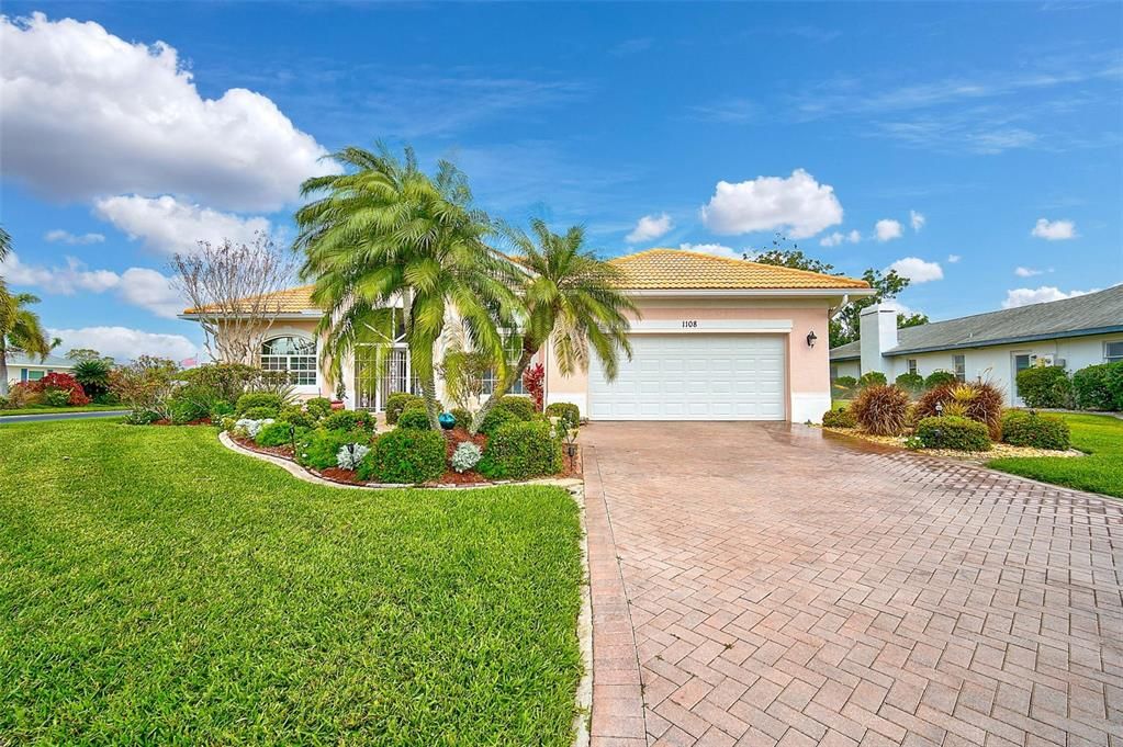 Recently Sold: $599,000 (3 beds, 2 baths, 2040 Square Feet)