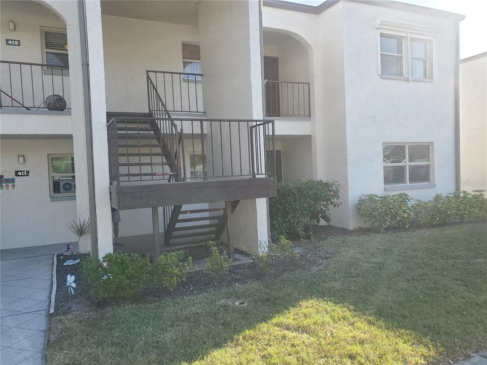 Recently Sold: $150,000 (2 beds, 2 baths, 956 Square Feet)