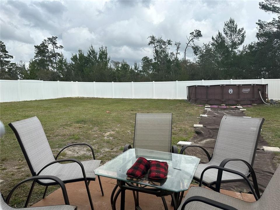 Recently Sold: $200,000 (3 beds, 2 baths, 1087 Square Feet)