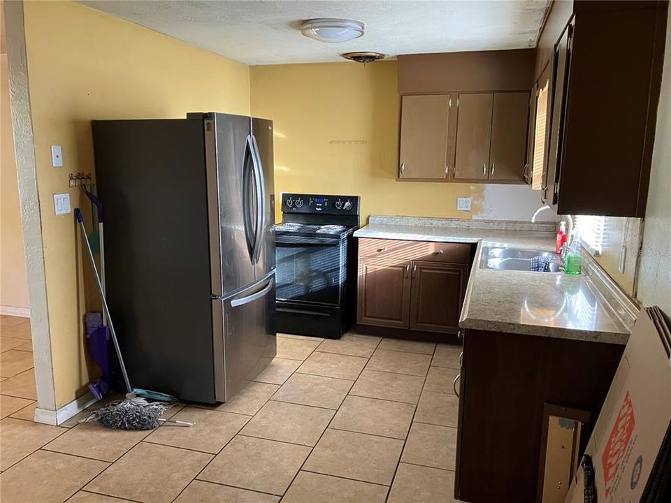 For Sale: $120,000 (3 beds, 1 baths, 1212 Square Feet)