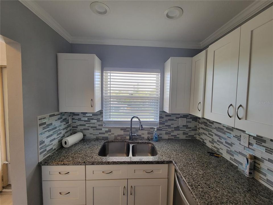 For Sale: $180,000 (2 beds, 2 baths, 1070 Square Feet)