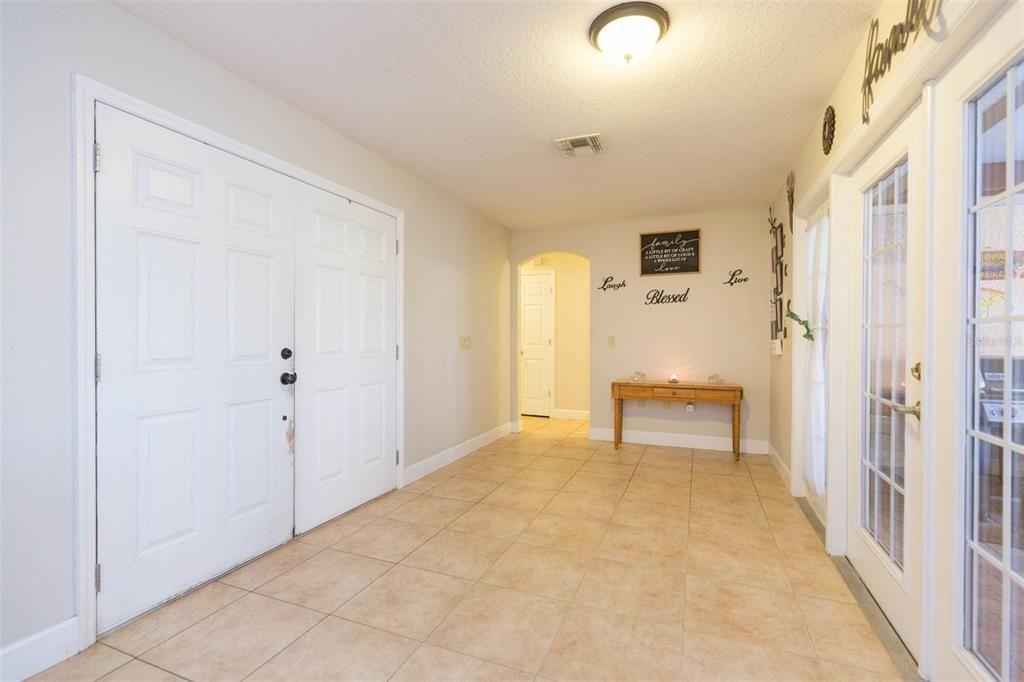 Active With Contract: $425,000 (4 beds, 2 baths, 2454 Square Feet)