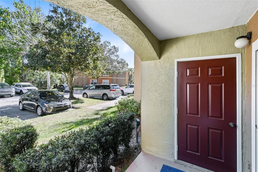 Active With Contract: $199,000 (1 beds, 1 baths, 732 Square Feet)