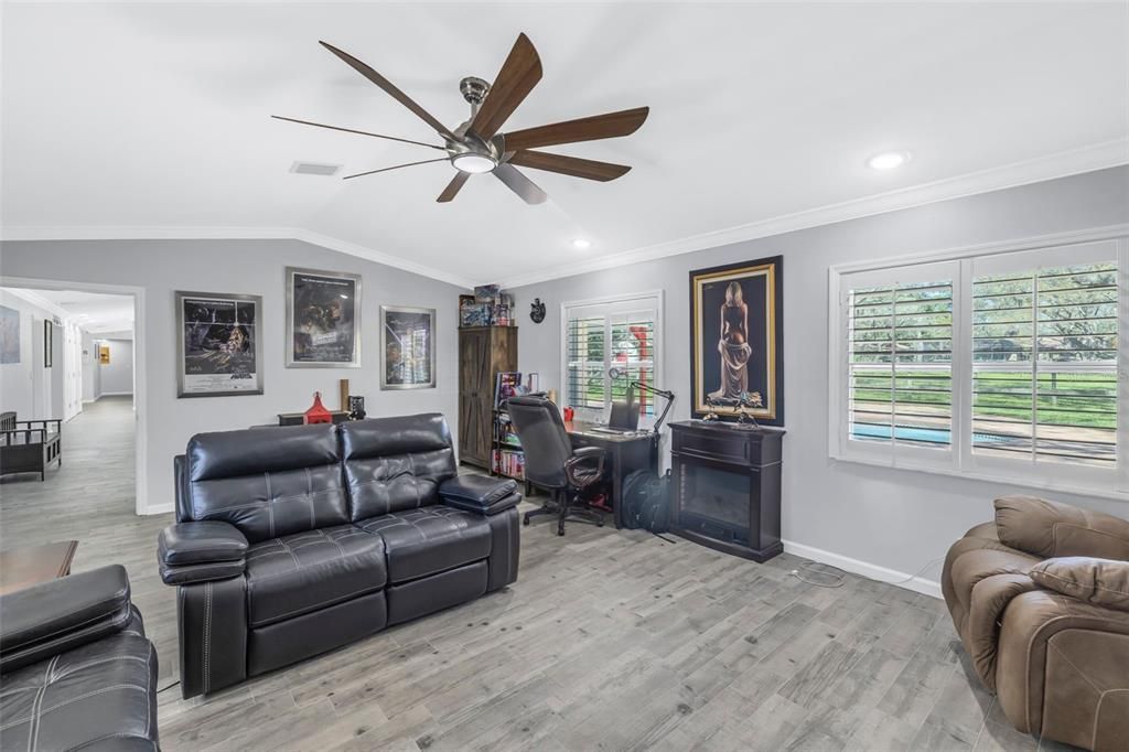 Active With Contract: $1,180,000 (5 beds, 2 baths, 3189 Square Feet)