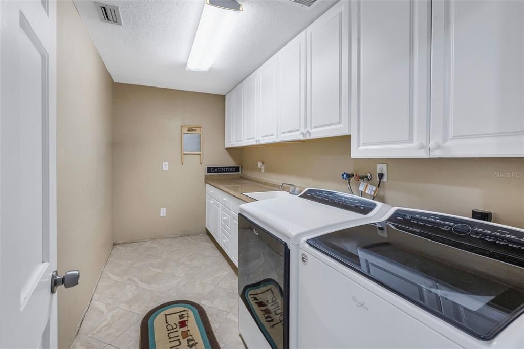 Active With Contract: $1,180,000 (5 beds, 2 baths, 3189 Square Feet)