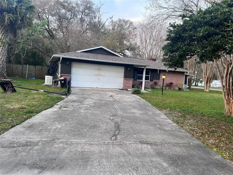 Recently Sold: $230,000 (3 beds, 2 baths, 1253 Square Feet)
