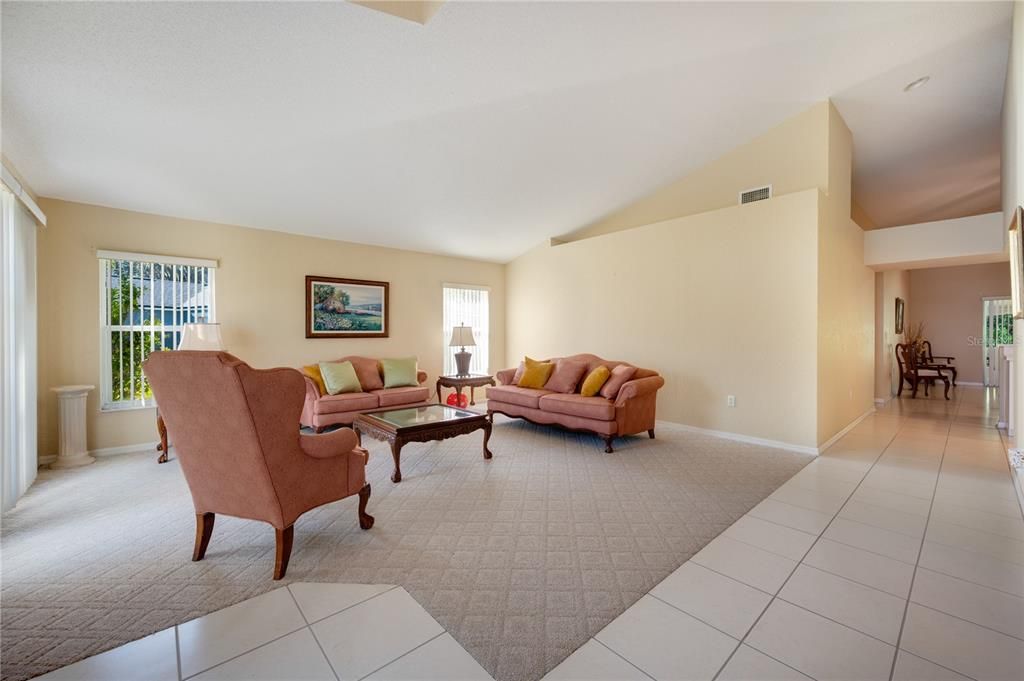 Active With Contract: $325,000 (3 beds, 2 baths, 2081 Square Feet)