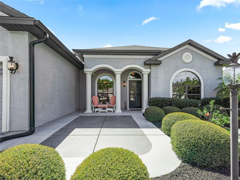 Active With Contract: $450,000 (3 beds, 3 baths, 2093 Square Feet)